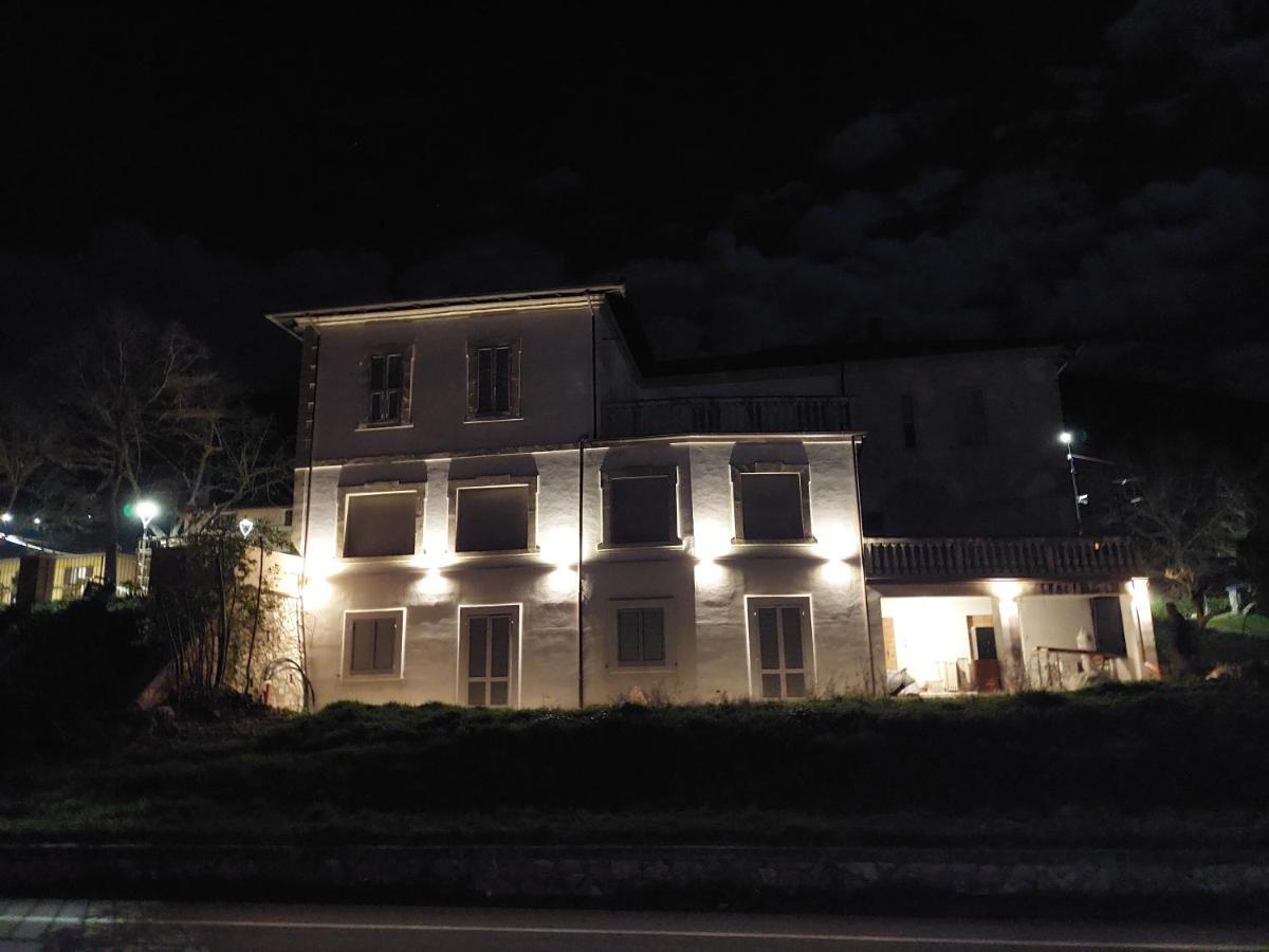 La Casa Del Mago Camere E Appartamenti Pissignano 외부 사진